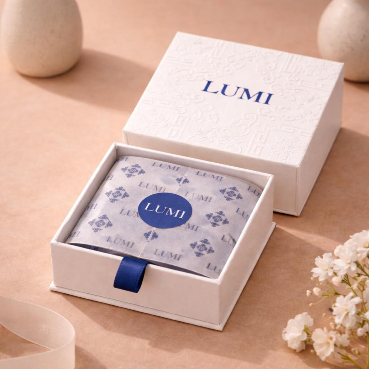 LUMI handmade Jingdezhen blue-and-white (qing hua) porcelain ceramic bead bracelet, 10mm, in LUMI embossed gift box